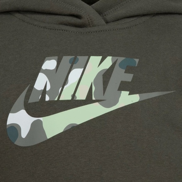 🎉NEW 🎉 Boys Size 4 I Nike Sportswear Camo Club Fleece Pullover Graphic Hoodie I - Picture 4 of 5